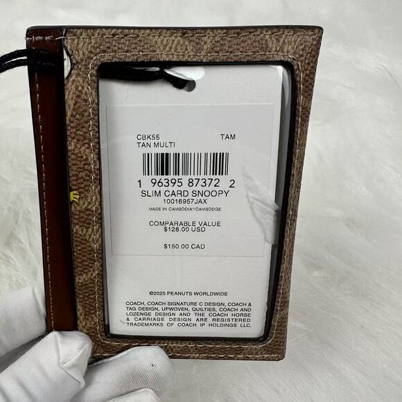 Coach X Peanuts Slim Id Card Case In Signature Canvas With Snoopy Print CBK55 - Picture 2 of 2